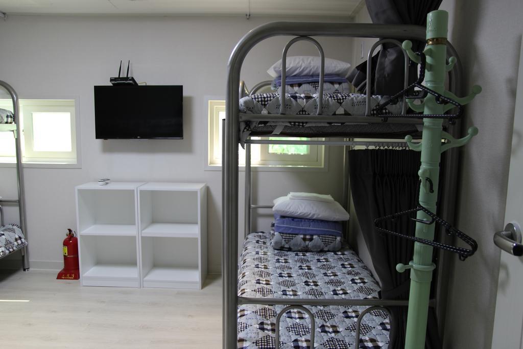 סיאול Embassy Guesthouse Itaewon חדר תמונה