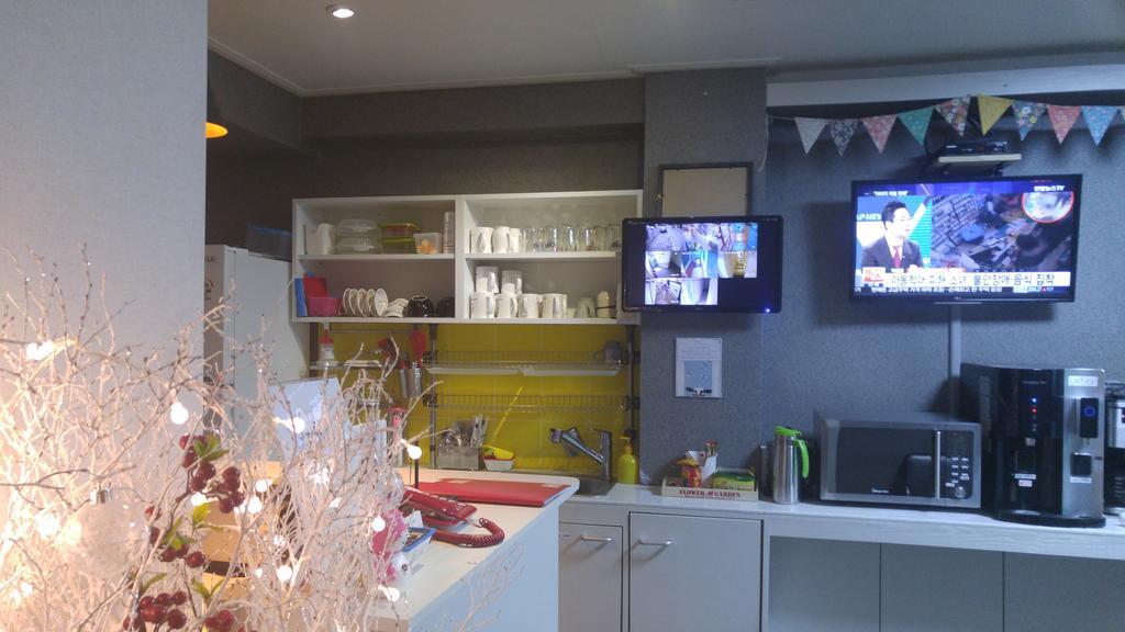 סיאול Embassy Guesthouse Itaewon מראה חיצוני תמונה