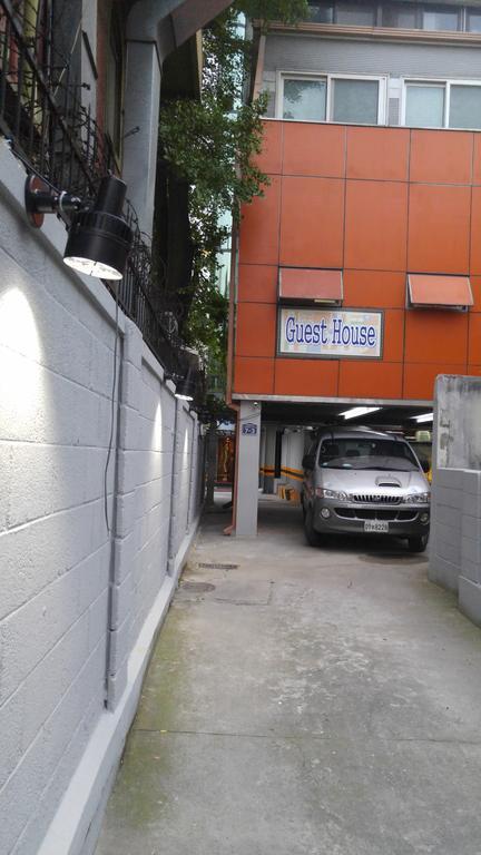 סיאול Embassy Guesthouse Itaewon מראה חיצוני תמונה