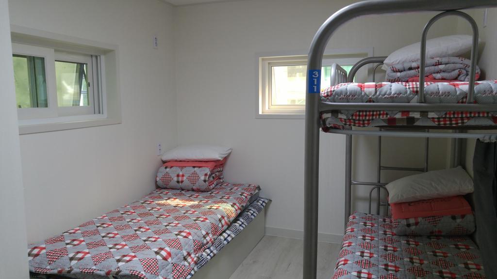 סיאול Embassy Guesthouse Itaewon חדר תמונה