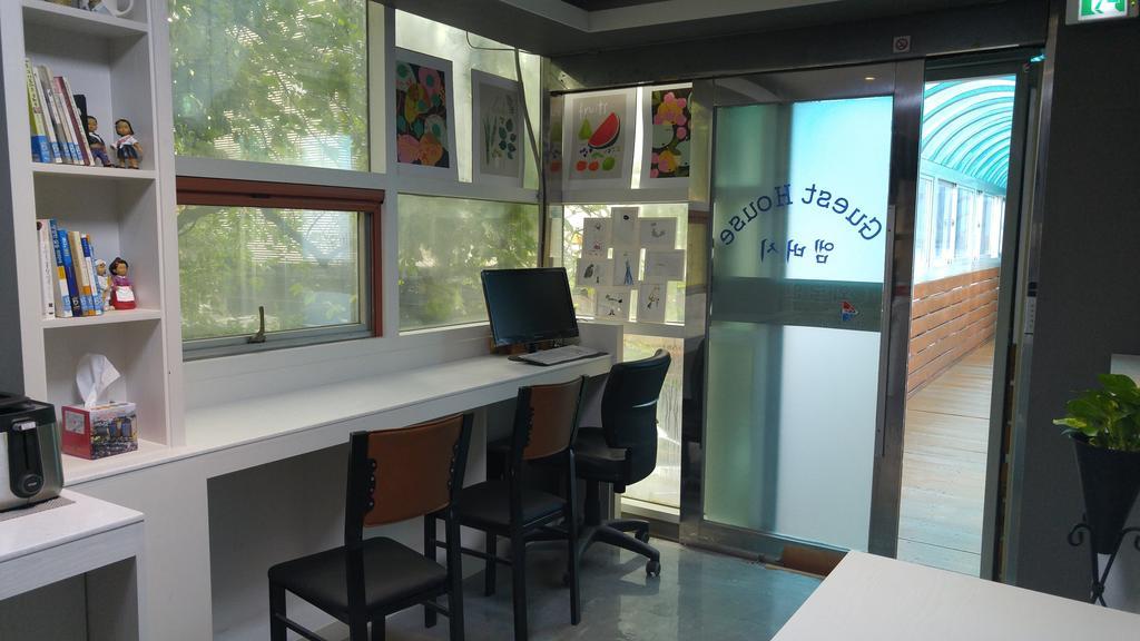 סיאול Embassy Guesthouse Itaewon מראה חיצוני תמונה