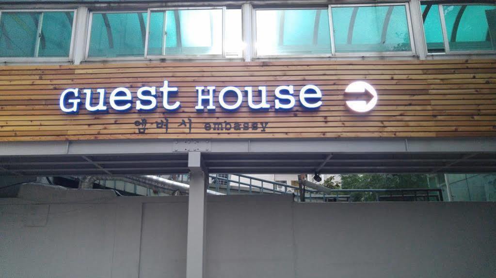 סיאול Embassy Guesthouse Itaewon מראה חיצוני תמונה