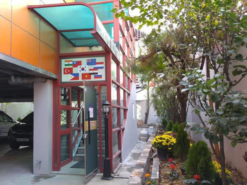 סיאול Embassy Guesthouse Itaewon מראה חיצוני תמונה